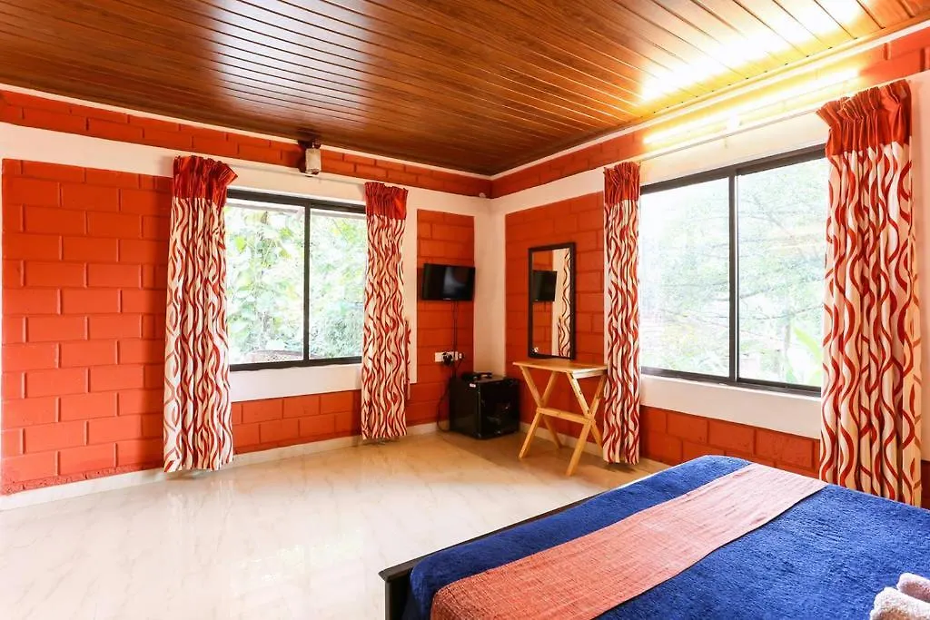 Spezia Natural Resort Thekkady India
